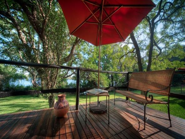 =Kubu Lodge - Deck 